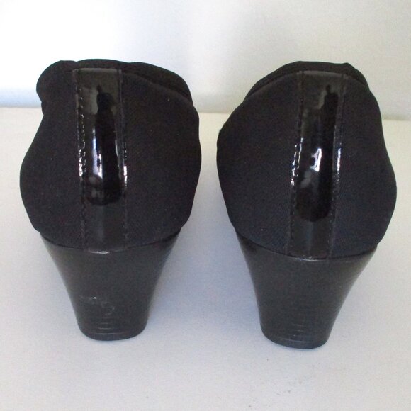 Munro American Womens Black Textile Peep Toe Pump w/ 2"Heel NWOB - Size 11M - Picture 7 of 9